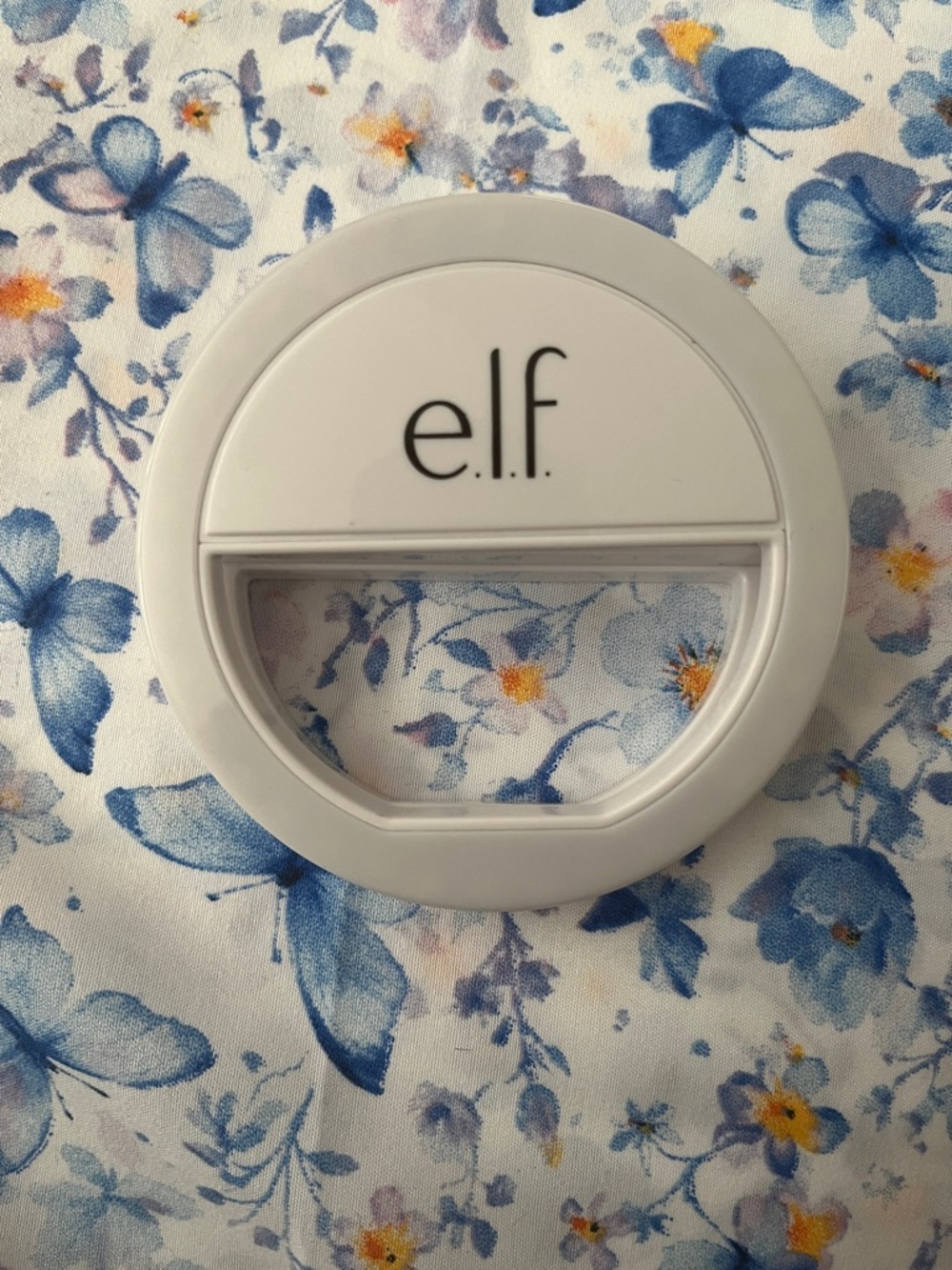 ELF White Clip-On Selfie Light - Picture 2 of 4